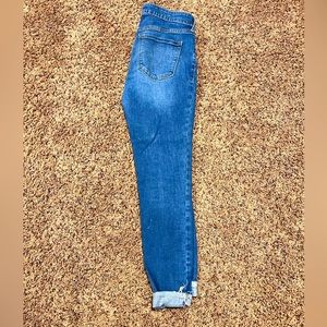 Old Navy Rockstar Slim Highwasited jeans Sz6